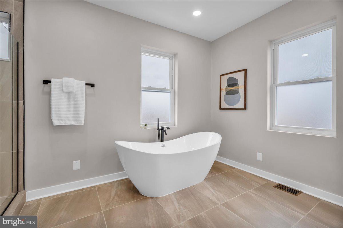 1126 Mifflin Street Philadelphia, PA 19148 - Photo 28 of 35