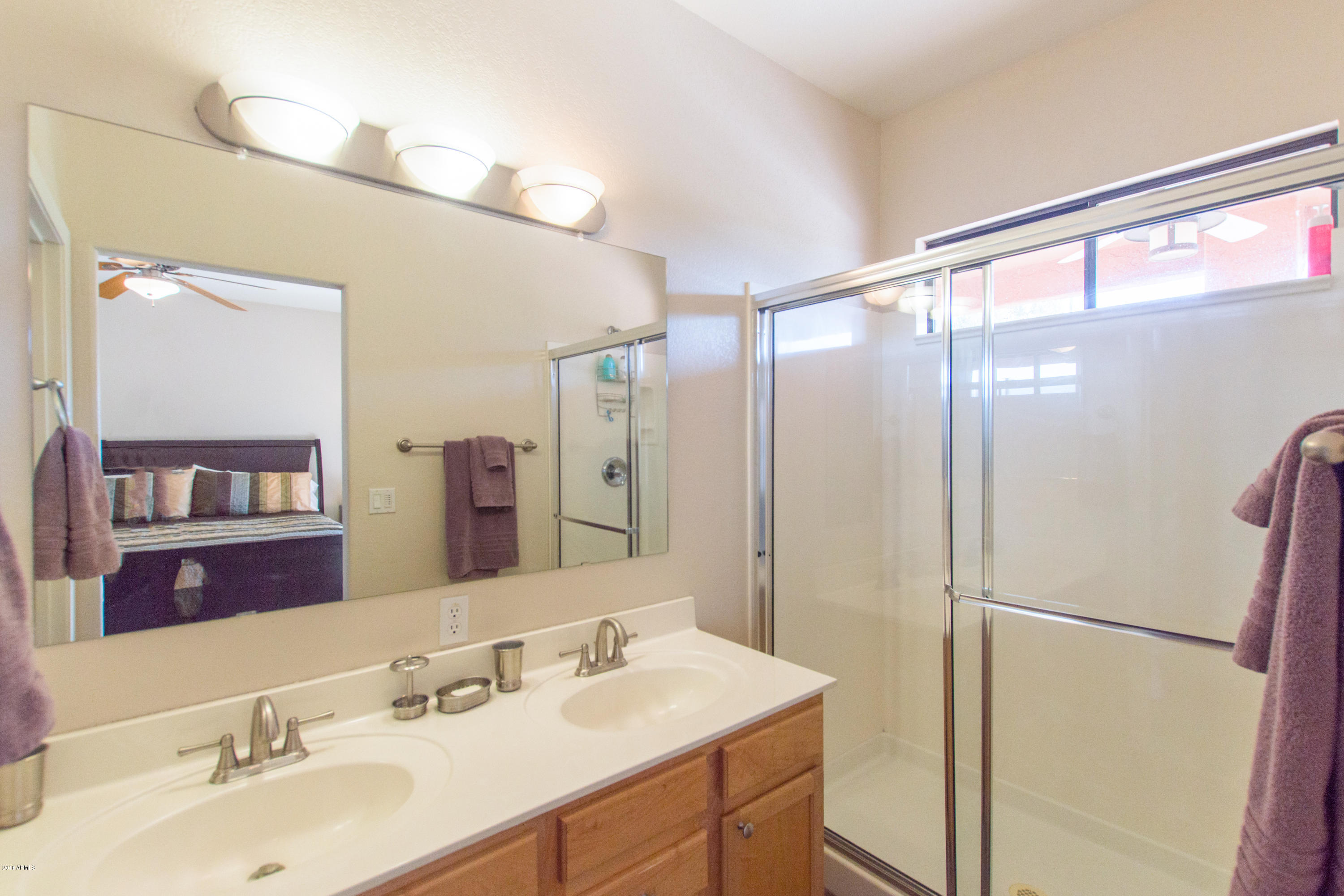 3039 East Fremont Road Phoenix, AZ 85042 - Photo 15 of 33 14 Master Bathroom