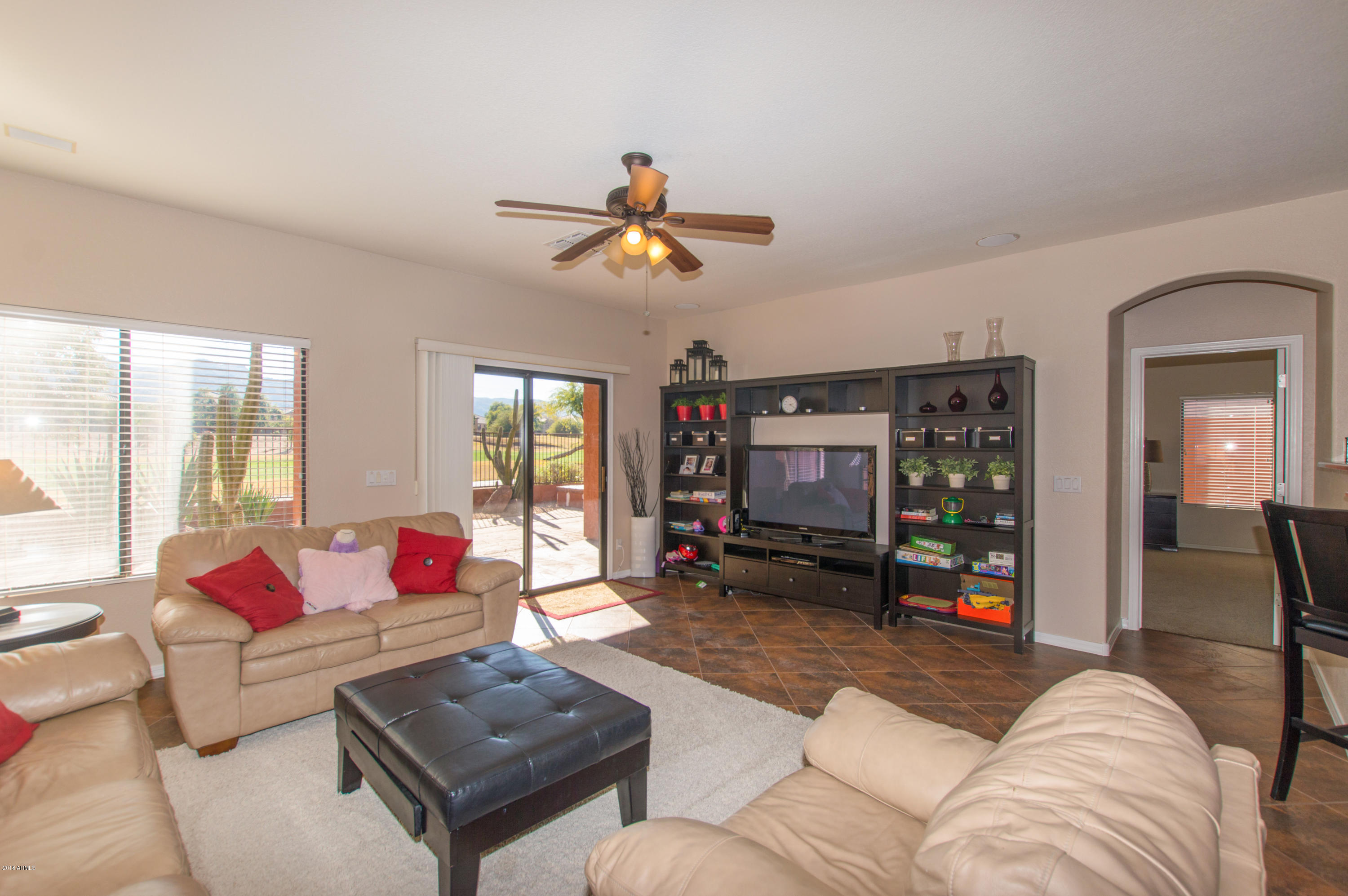 3039 East Fremont Road Phoenix, AZ 85042 - Photo 7 of 33 06 Family Room