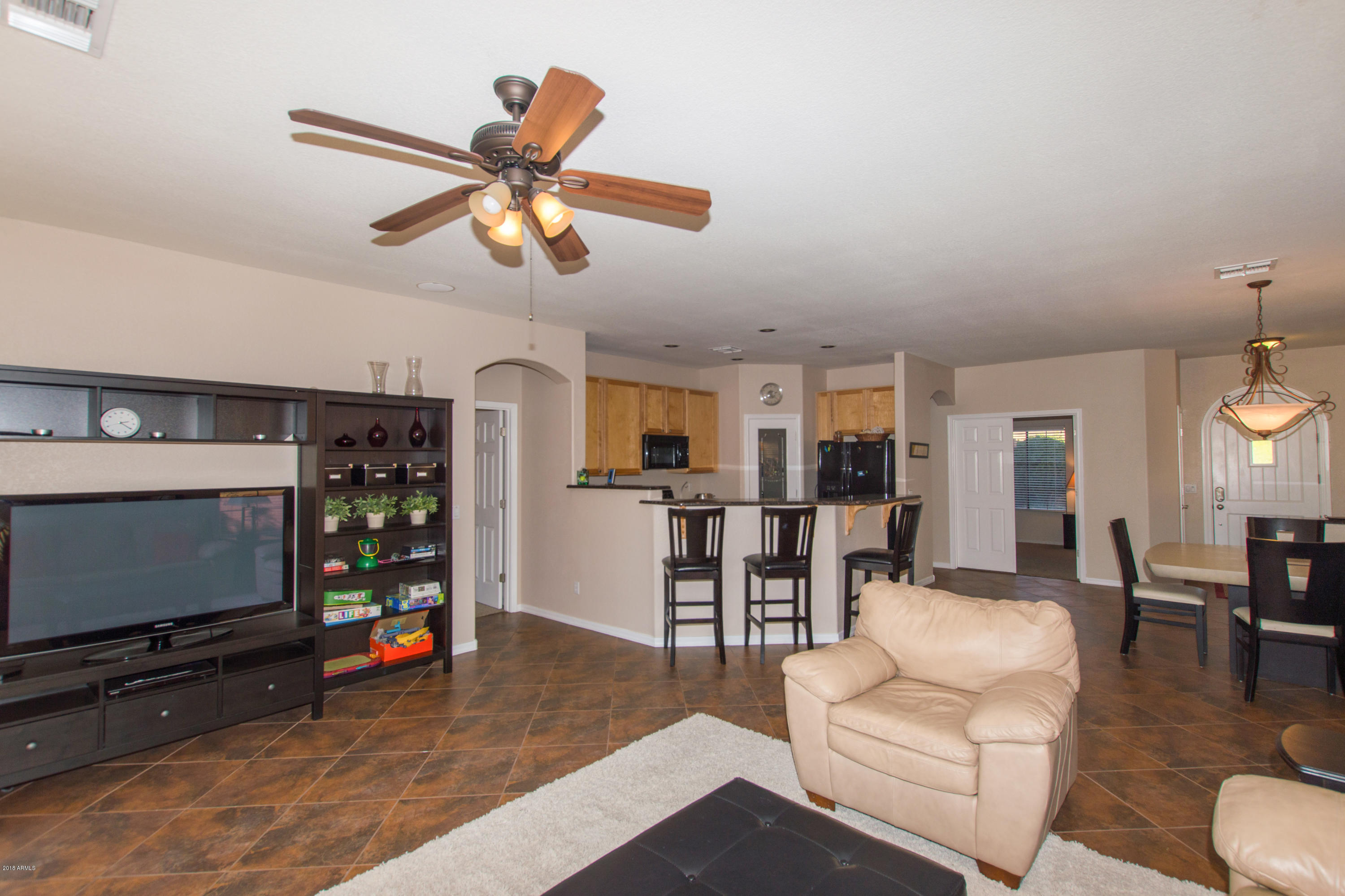 3039 East Fremont Road Phoenix, AZ 85042 - Photo 10 of 33 09 Family Room