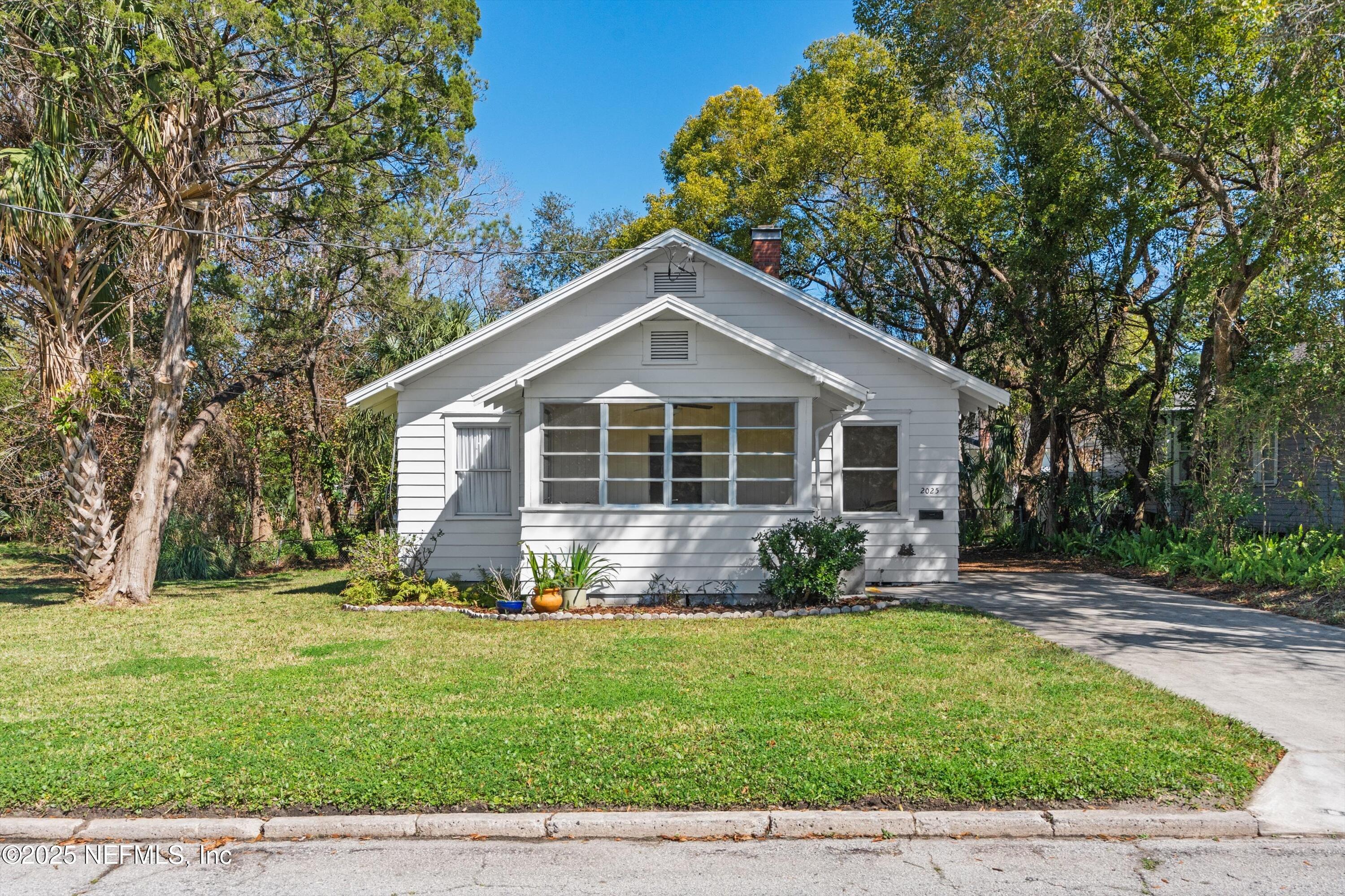2025 Southampton Road Jacksonville, FL 32207 - Photo 1 of 32 Front