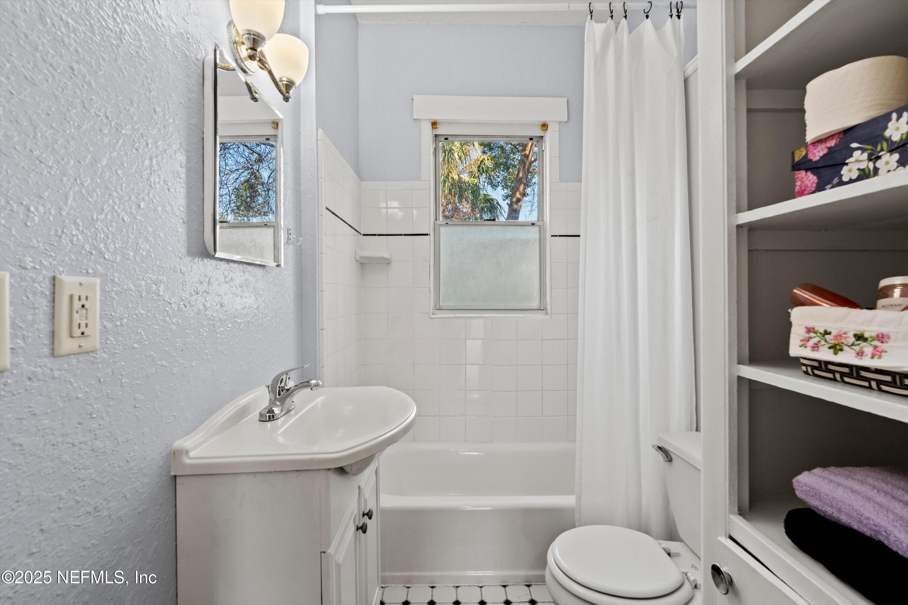 2025 Southampton Road Jacksonville, FL 32207 - Photo 18 of 32 Bathroom