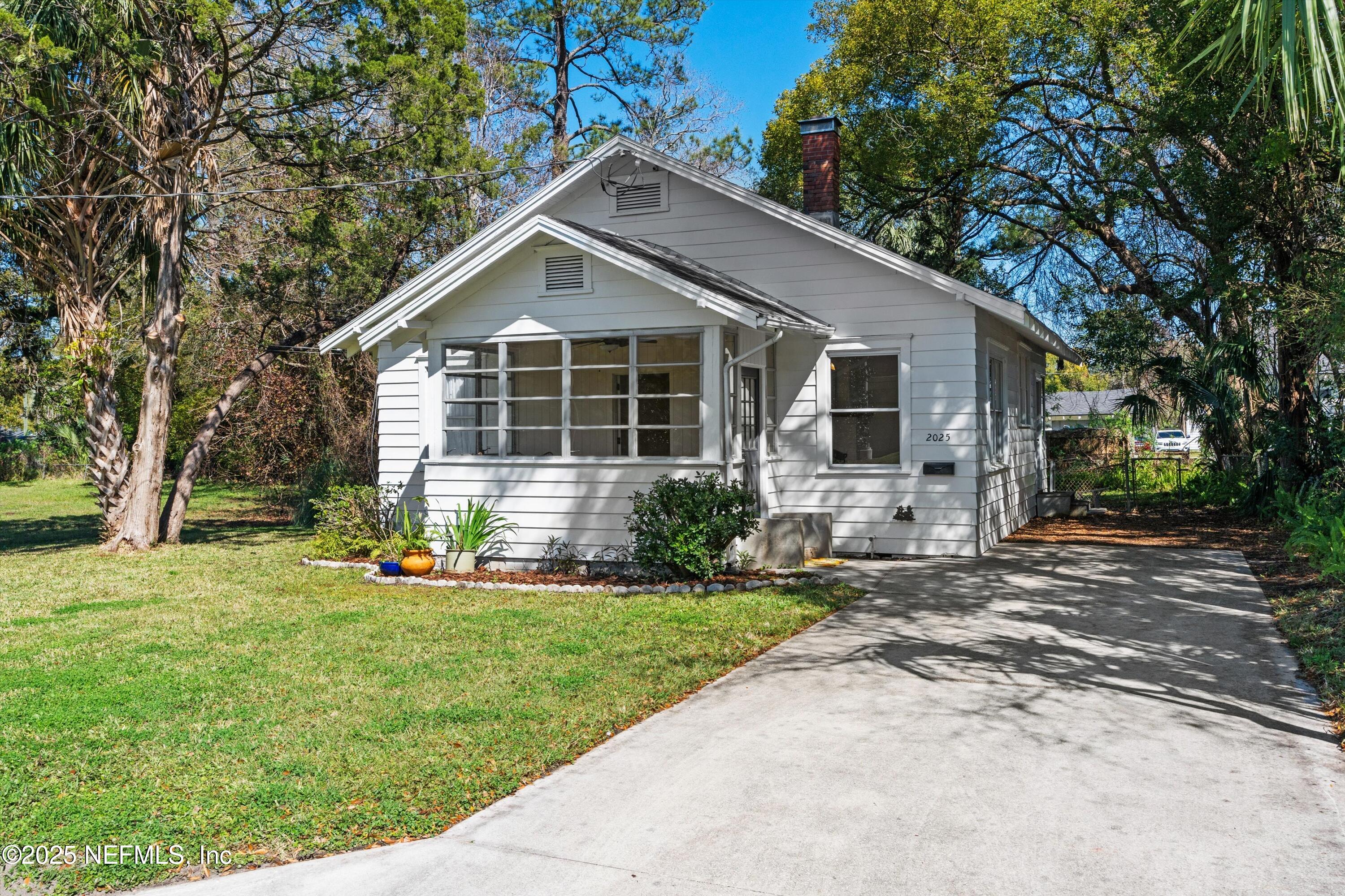 2025 Southampton Road Jacksonville, FL 32207 - Photo 2 of 32 Front 2
