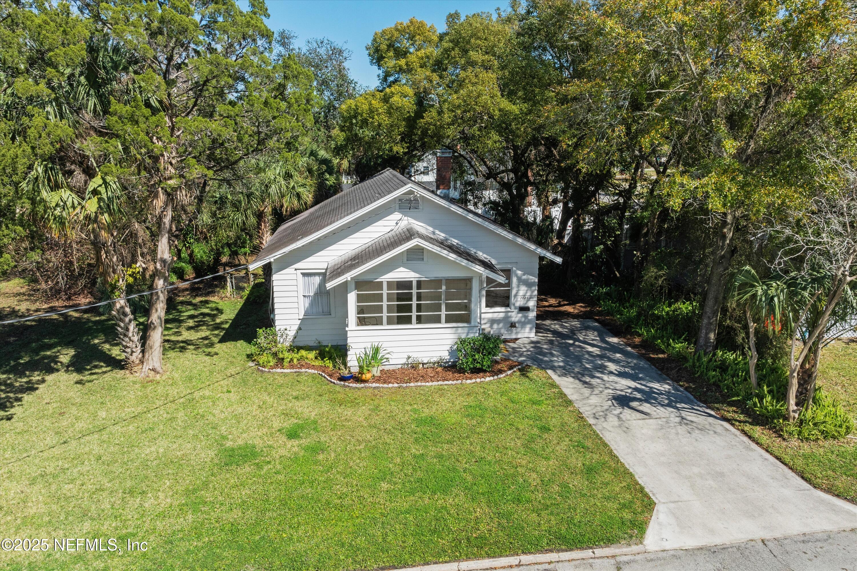 2025 Southampton Road Jacksonville, FL 32207 - Photo 23 of 32 Aerial Front