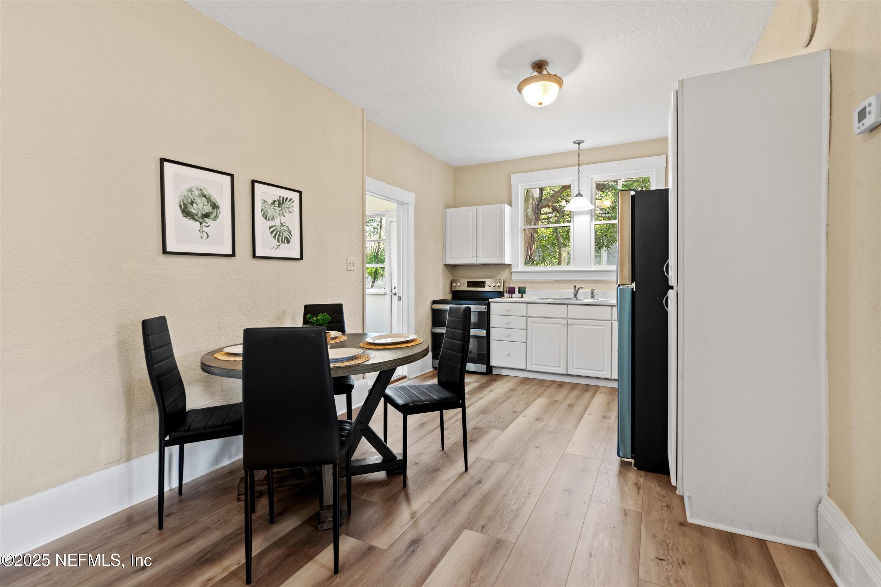 2025 Southampton Road Jacksonville, FL 32207 - Photo 9 of 32 Dining and Kitchen
