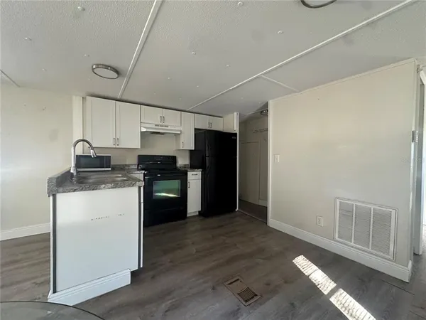 $1,375 | 2674 Chuck Wagon Way, Lake Wales, FL 33898