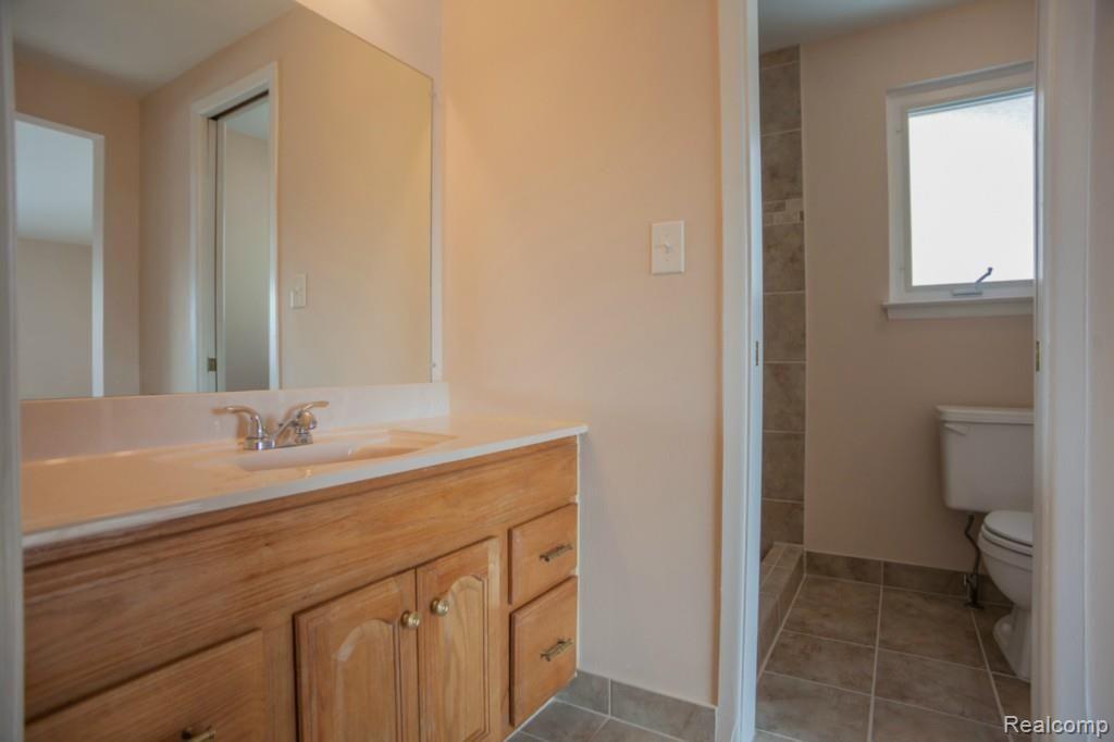 42419 Old Bridge Road Canton, MI 48188 - Photo 35 of 51 IMG_3469.jpg