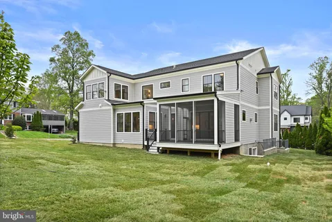 $2,995,000 | 321 Broadleaf Drive Northeast, Vienna, VA 22180