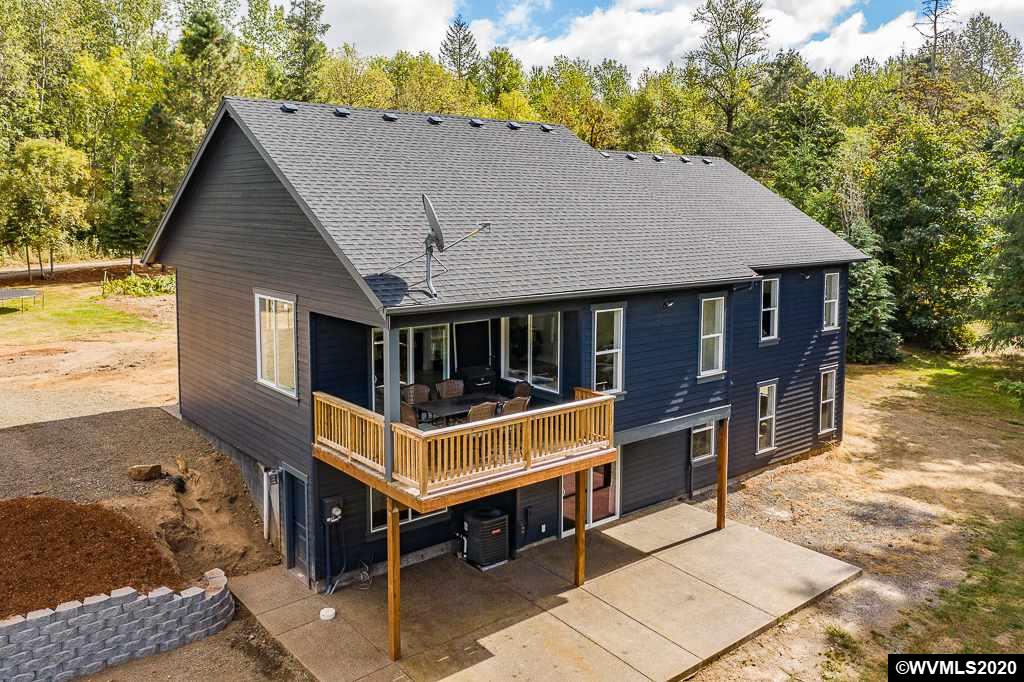 6055 Peaks View Road Scotts Mills, OR 97375 - Photo 32 of 42 Gallery Image 32