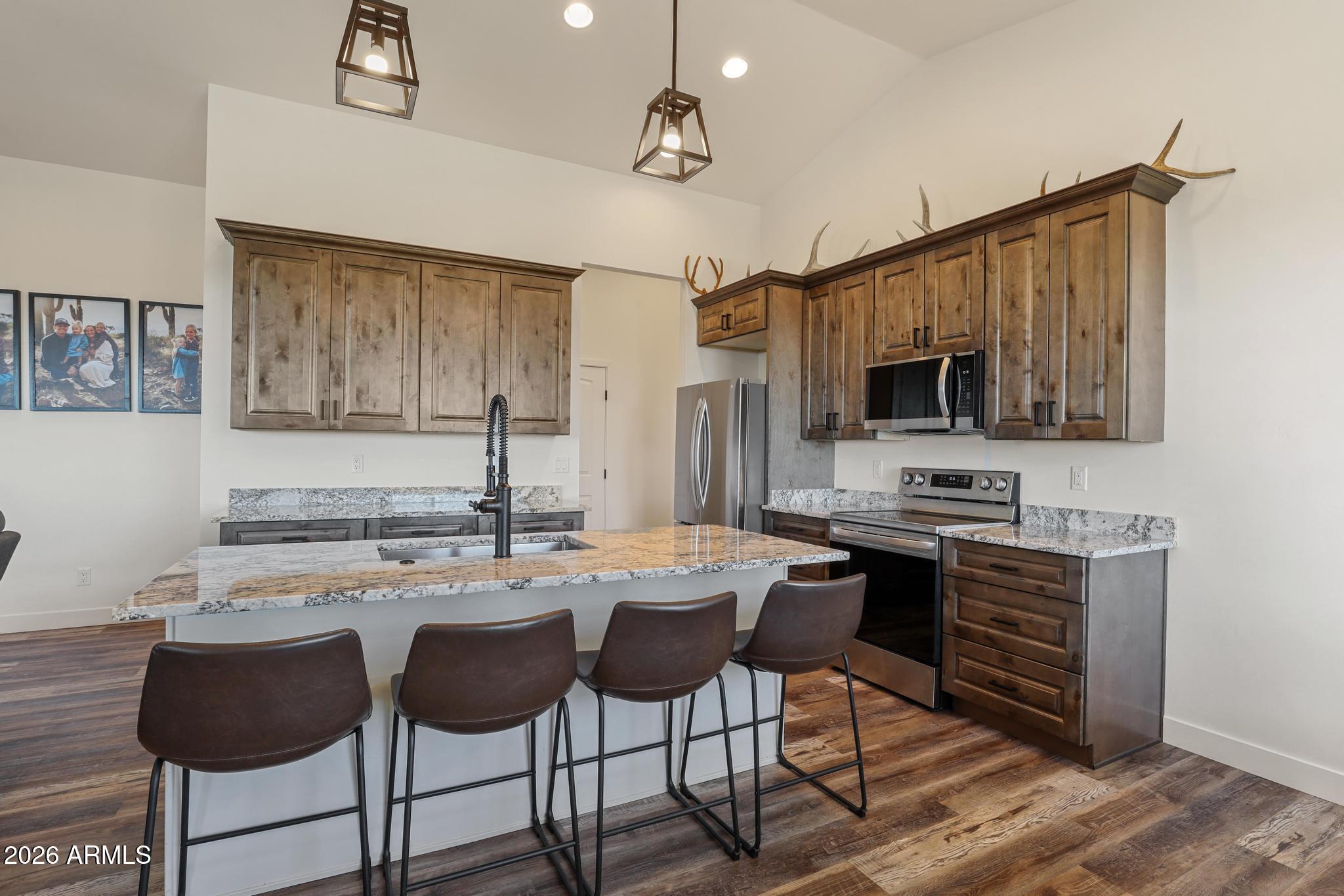 501 North Peak Loop Payson, AZ 85541 - Photo 11 of 39 Kitchen