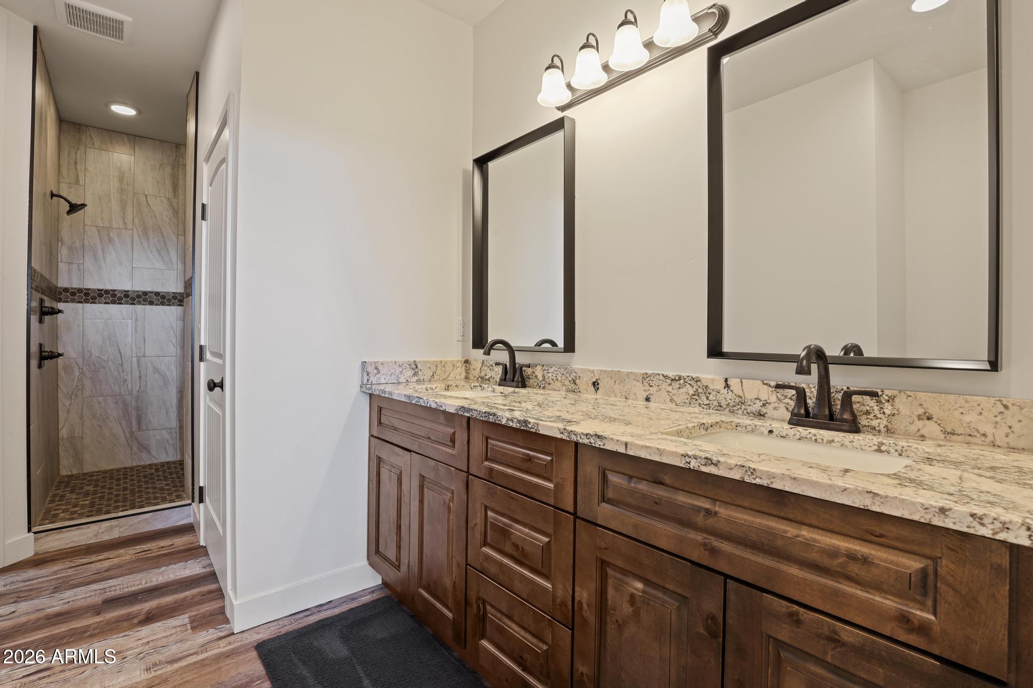 501 North Peak Loop Payson, AZ 85541 - Photo 17 of 39 Primary bath