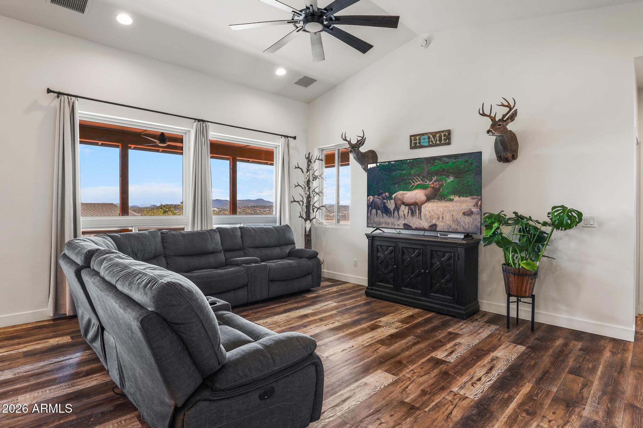 501 North Peak Loop Payson, AZ 85541 - Photo 8 of 39 Great room