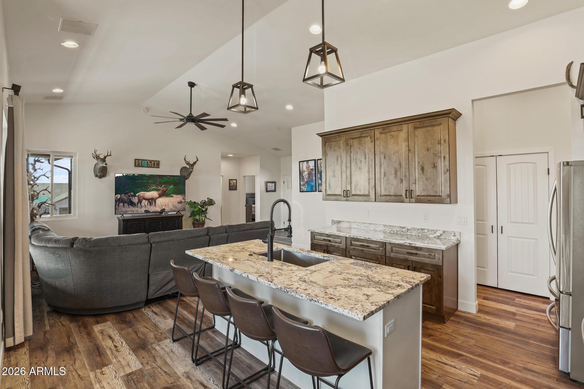 501 North Peak Loop Payson, AZ 85541 - Photo 9 of 39 Kitchen island