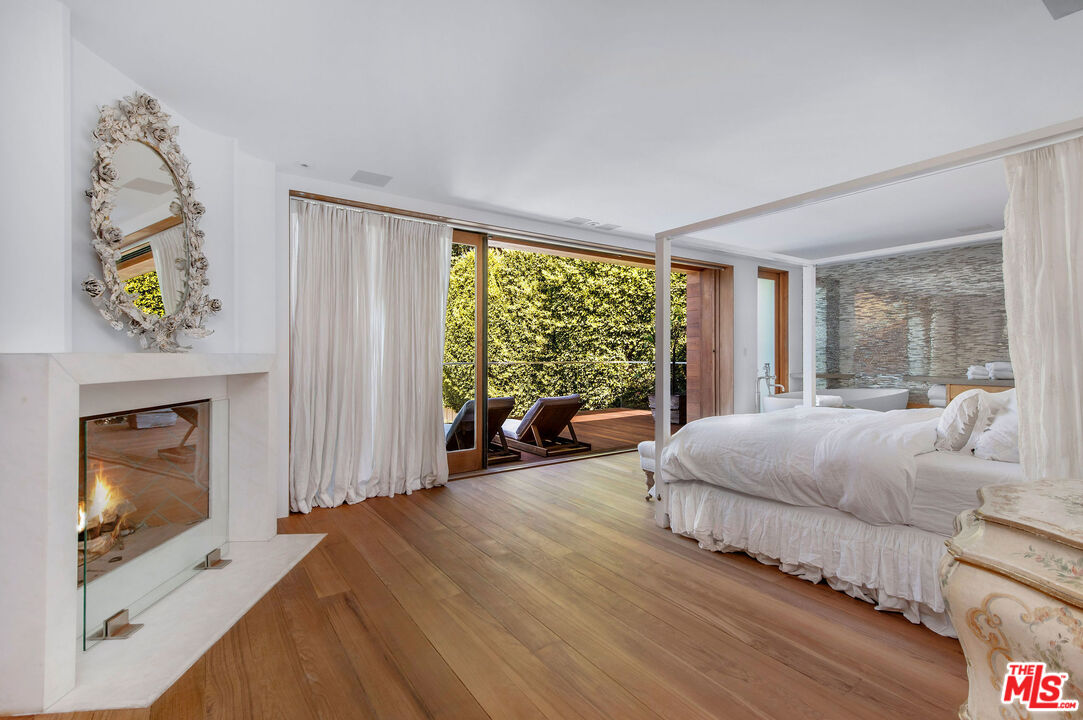 23445 Malibu Colony Road Malibu, CA 90265 - Photo 12 of 28