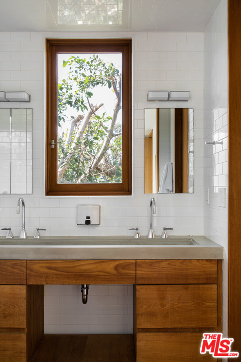 23445 Malibu Colony Road Malibu, CA 90265 - Photo 19 of 28