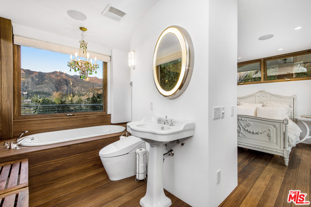 23445 Malibu Colony Road Malibu, CA 90265 - Photo 25 of 28