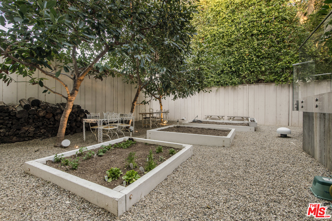 23445 Malibu Colony Road Malibu, CA 90265 - Photo 27 of 28