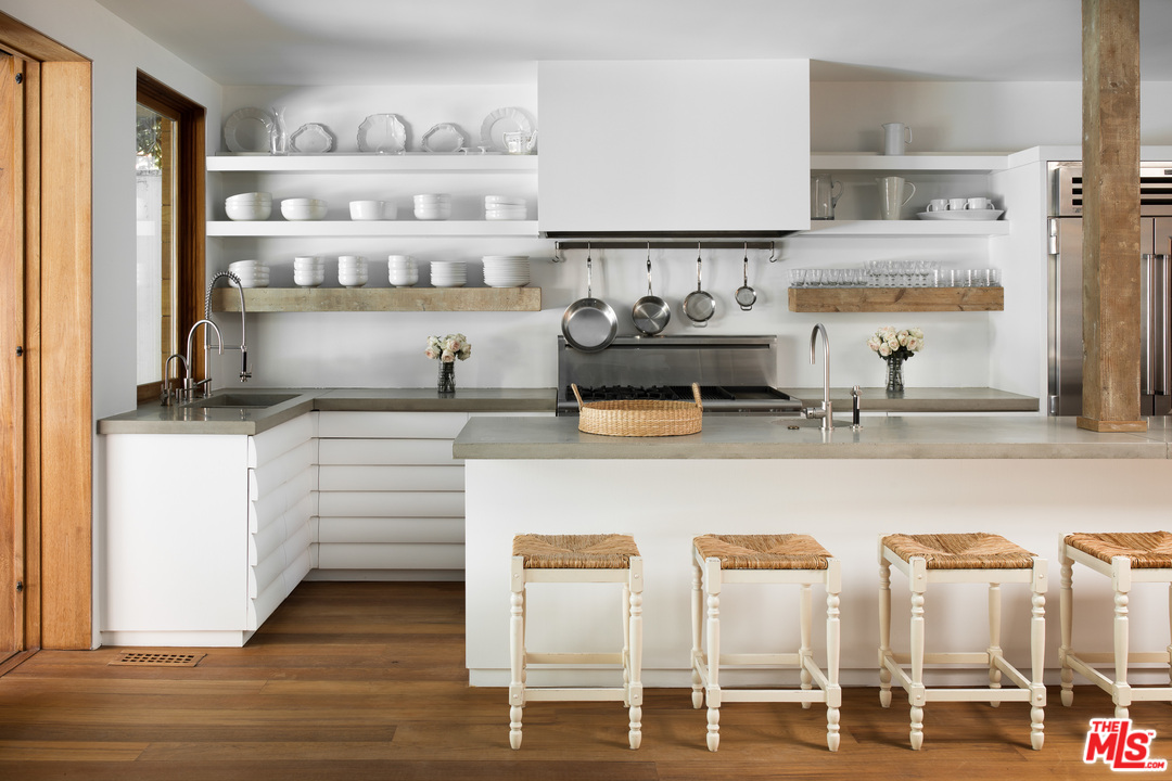 23445 Malibu Colony Road Malibu, CA 90265 - Photo 7 of 28