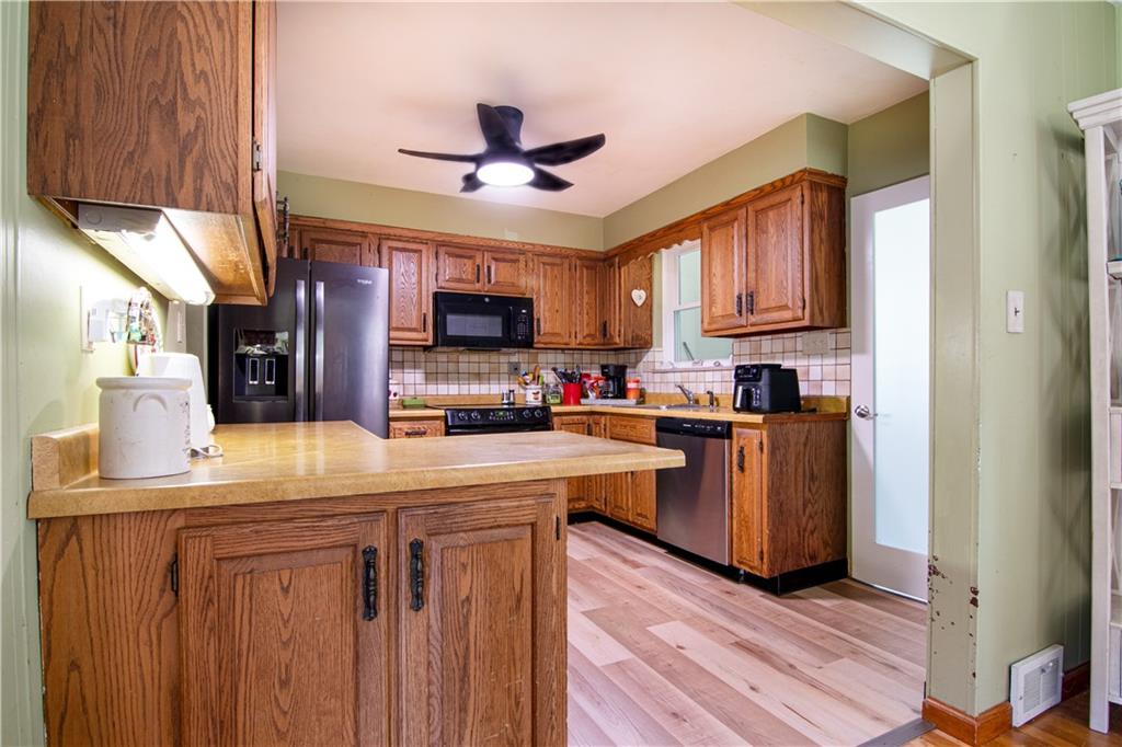 118 Oak Hills Manor Butler, PA 16002 - Photo 9 of 22
