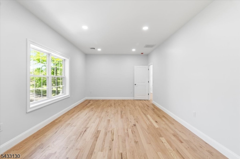 28 King George Road Warren, NJ 07059 - Photo 28 of 39