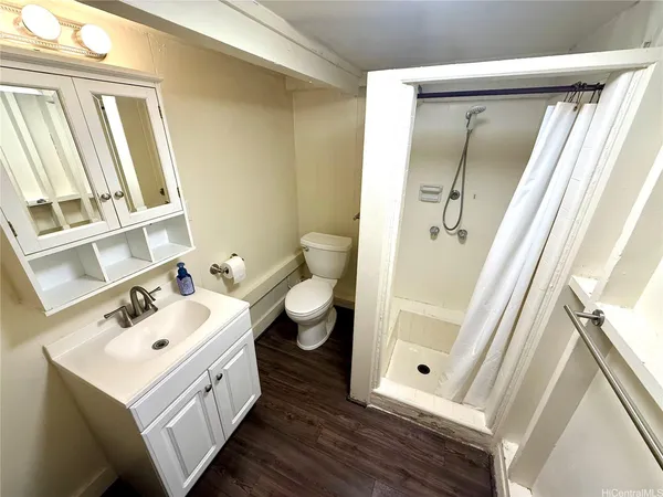 $3,500 | 1469 Alewa Drive, Honolulu, HI 96817