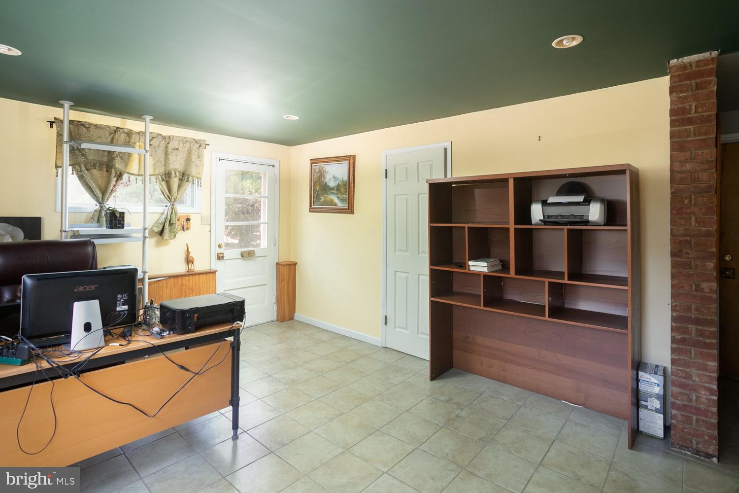 146 Bull Run Road Trenton, NJ 08638 - Photo 20 of 25 Gallery Image 20