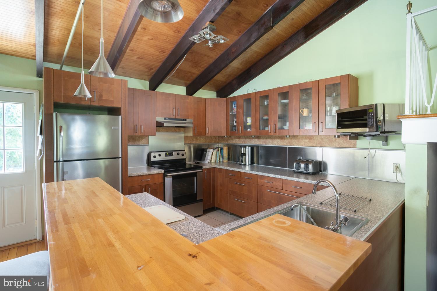 146 Bull Run Road Trenton, NJ 08638 - Photo 5 of 25 Gallery Image 5