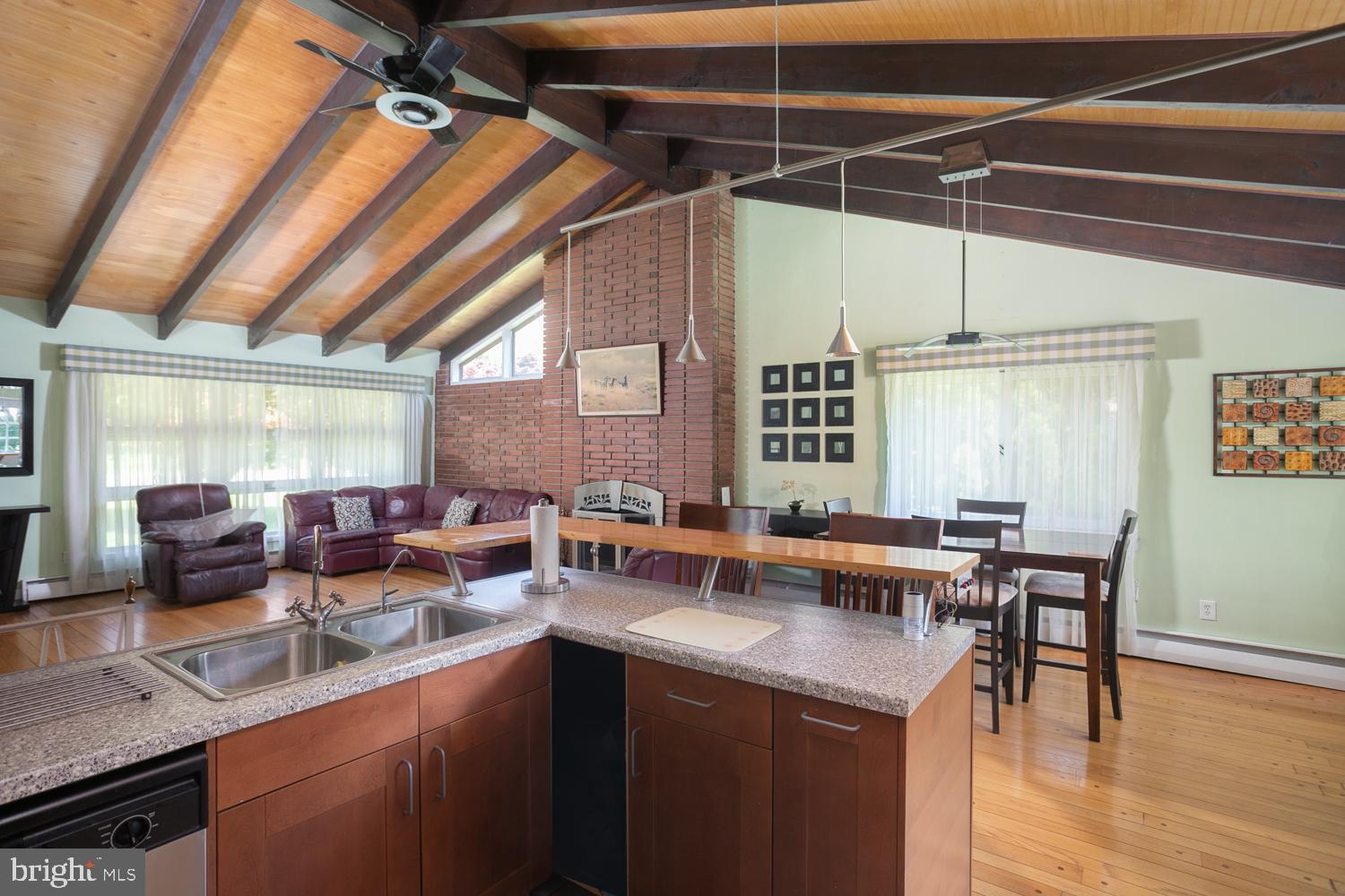 146 Bull Run Road Trenton, NJ 08638 - Photo 7 of 25 Gallery Image 7