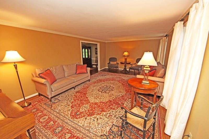 9467 North Florence Road Pittsburgh, PA 15237 - Photo 5 of 22 Large Livingroom with Hardwood Floors & Well-Crafted Crown Molding