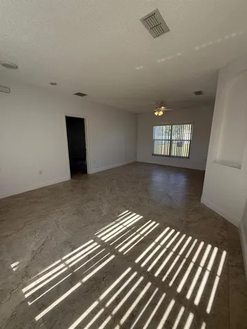 $2,200 | 315 Edgewood Court, Kissimmee, FL 34759