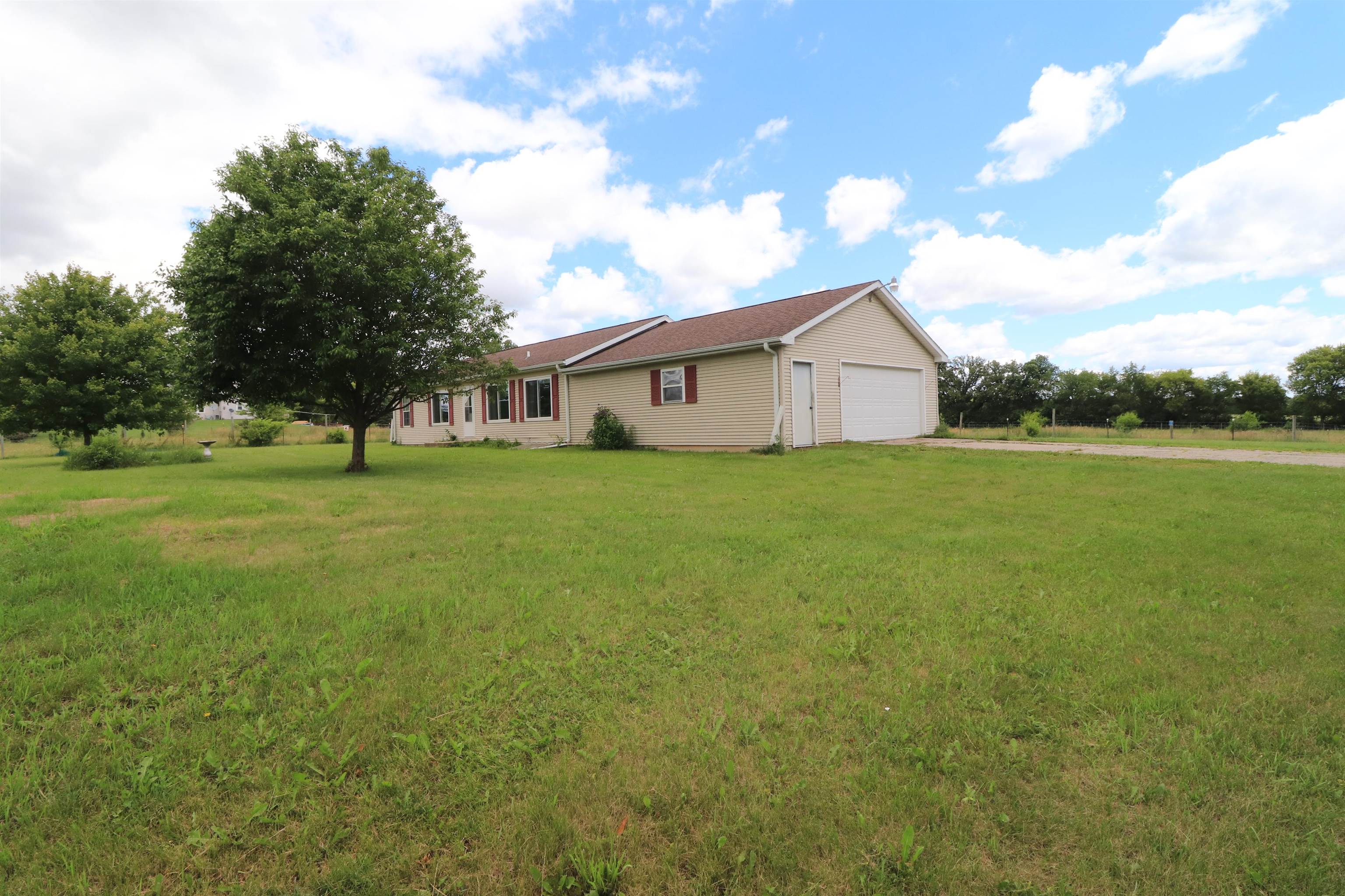 2209 South Ellis Road Janesville, WI 53548 - Photo 21 of 25