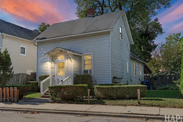 $169,999 | 408 Besley Place, Waukegan, IL 60085