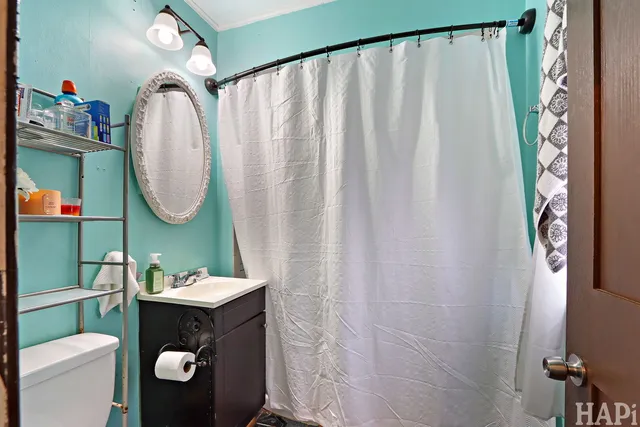 $169,999 | 408 Besley Place, Waukegan, IL 60085