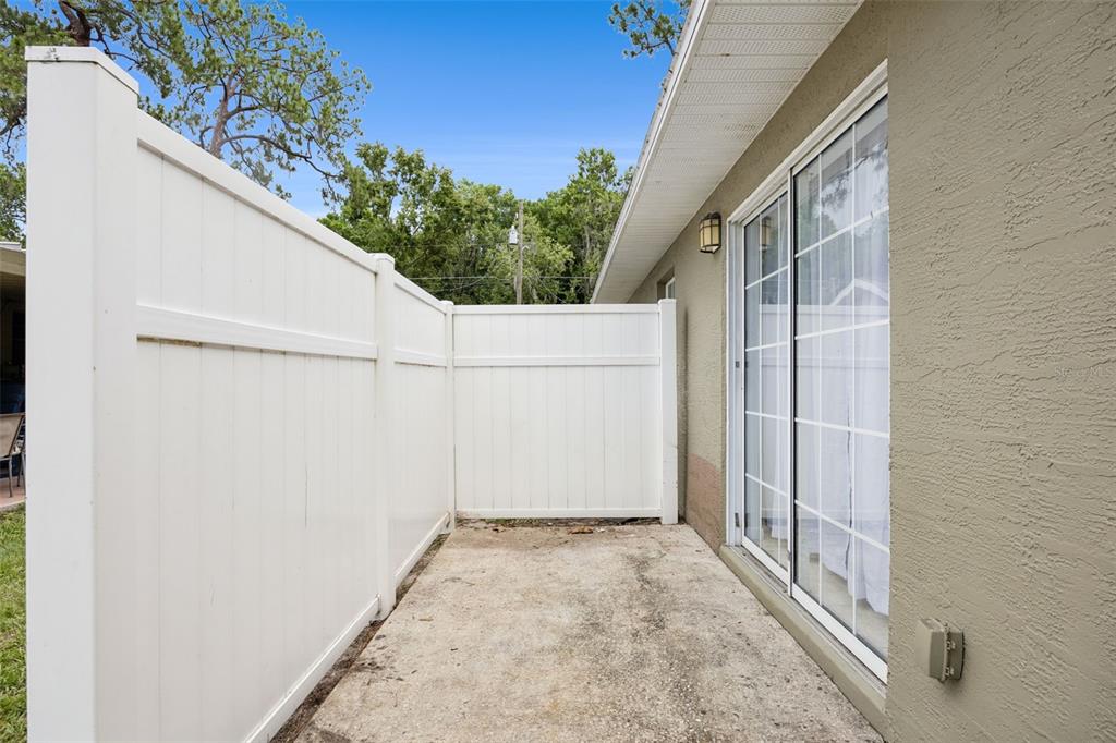 1105 North Rockingham Avenue Tavares, FL 32778 - Photo 15 of 17