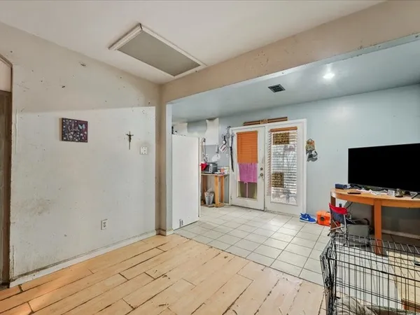 a view of a livingroom with en suite bathroom