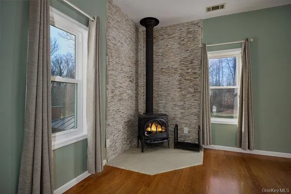 $675,000 | 12 Jay Lane, Hopewell Junction, NY 12533