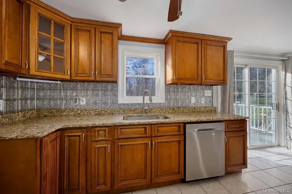 $675,000 | 12 Jay Lane, Hopewell Junction, NY 12533