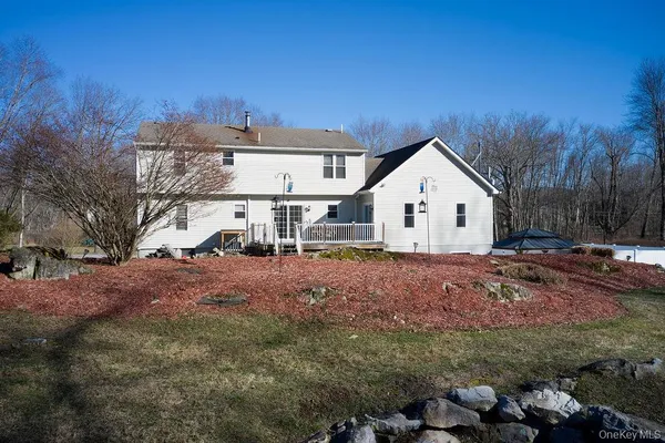 $675,000 | 12 Jay Lane, Hopewell Junction, NY 12533