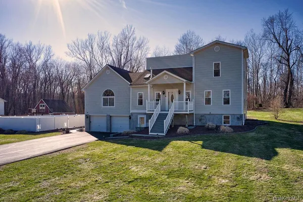 $675,000 | 12 Jay Lane, Hopewell Junction, NY 12533