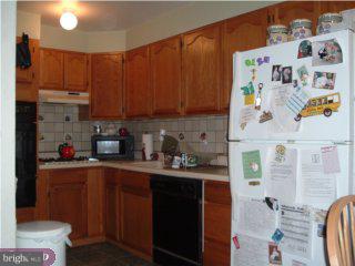 2056 Heather Road Folcroft, PA 19032 - Photo 3 of 6
