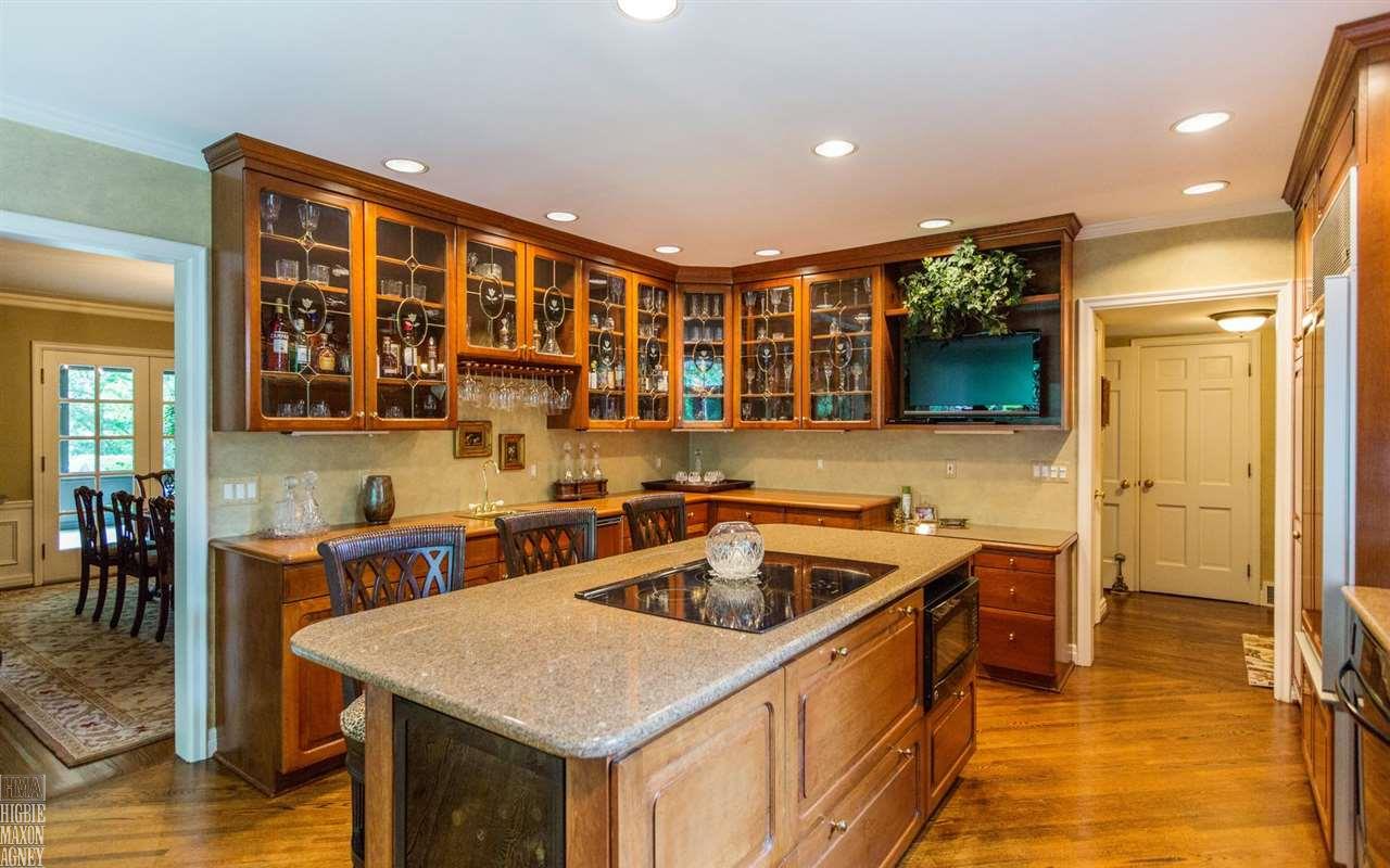 233 Stephens Road Grosse Pointe, MI 48236 - Photo 10 of 42 31326942-9.JPG