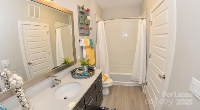 $1,895 | 606 North Carolina Music Factory Boulevard, Unit B3, Charlotte, NC 28206