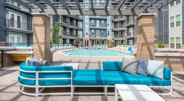 $1,895 | 606 North Carolina Music Factory Boulevard, Unit B3, Charlotte, NC 28206