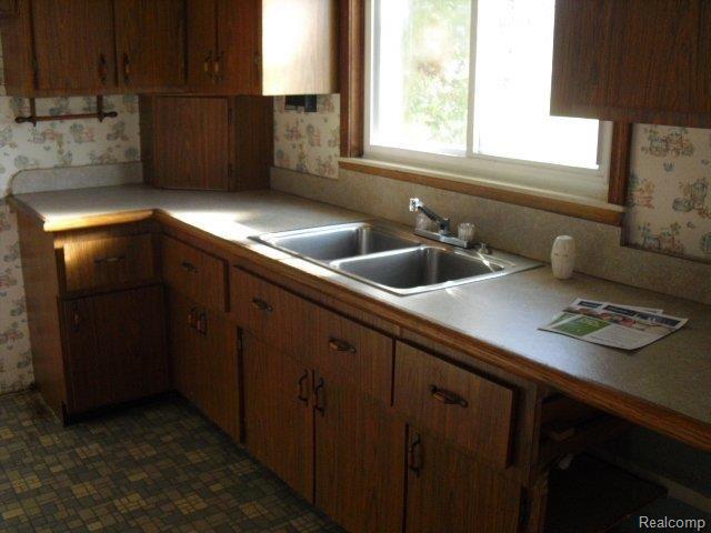 21835 Middlebelt Road New Boston, MI 48164 - Photo 5 of 5 CIMG0103