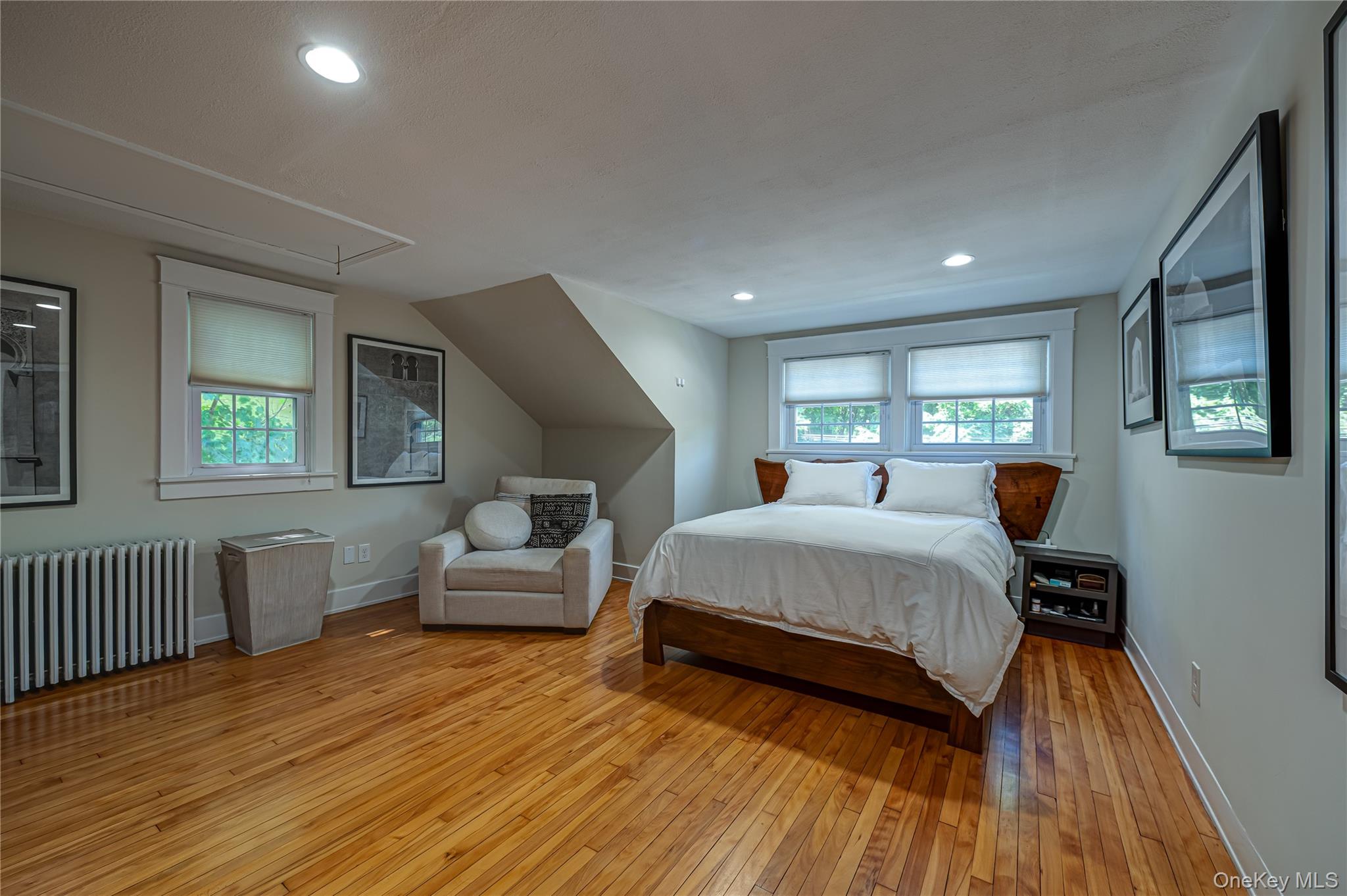 24 Soundview Road Huntington, NY 11743 - Photo 14 of 20 Spacious Bedroom with WIC