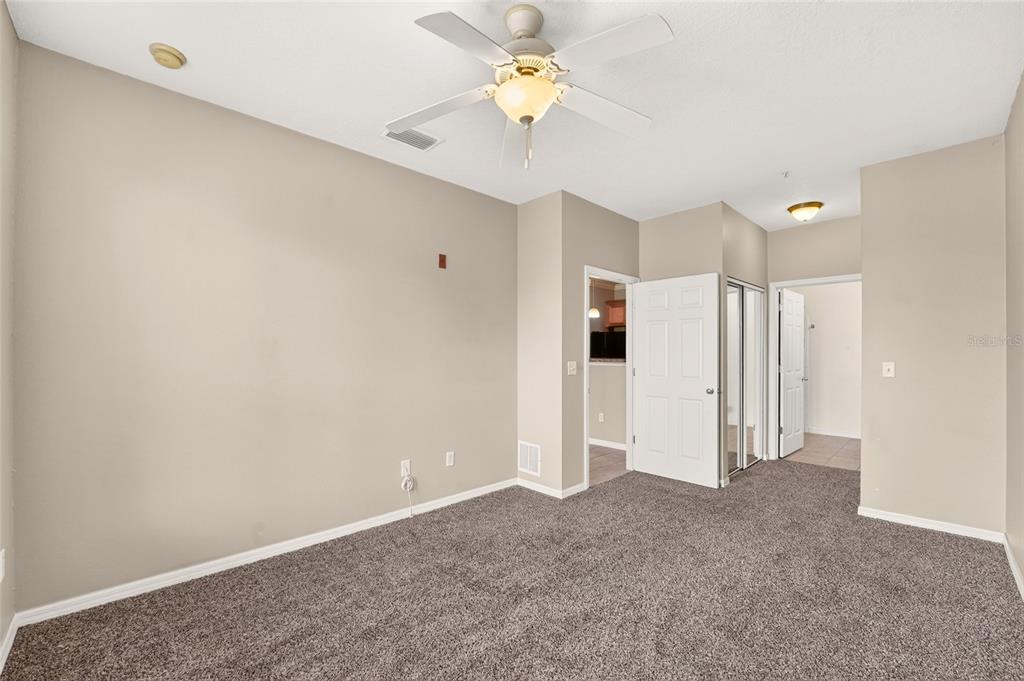 1185 Southwest 9th Road, Unit 409 Gainesville, FL 32601 - Photo 14 of 25 Gallery Image 14