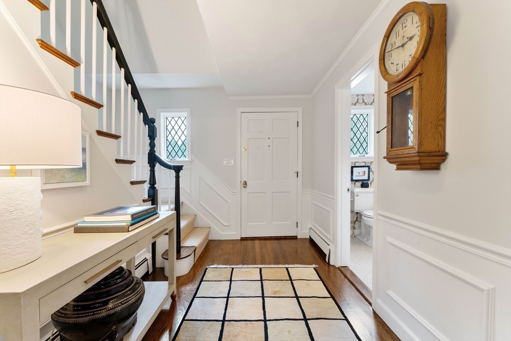 11 Beaver Road Weston, MA 02493 - Photo 3 of 38