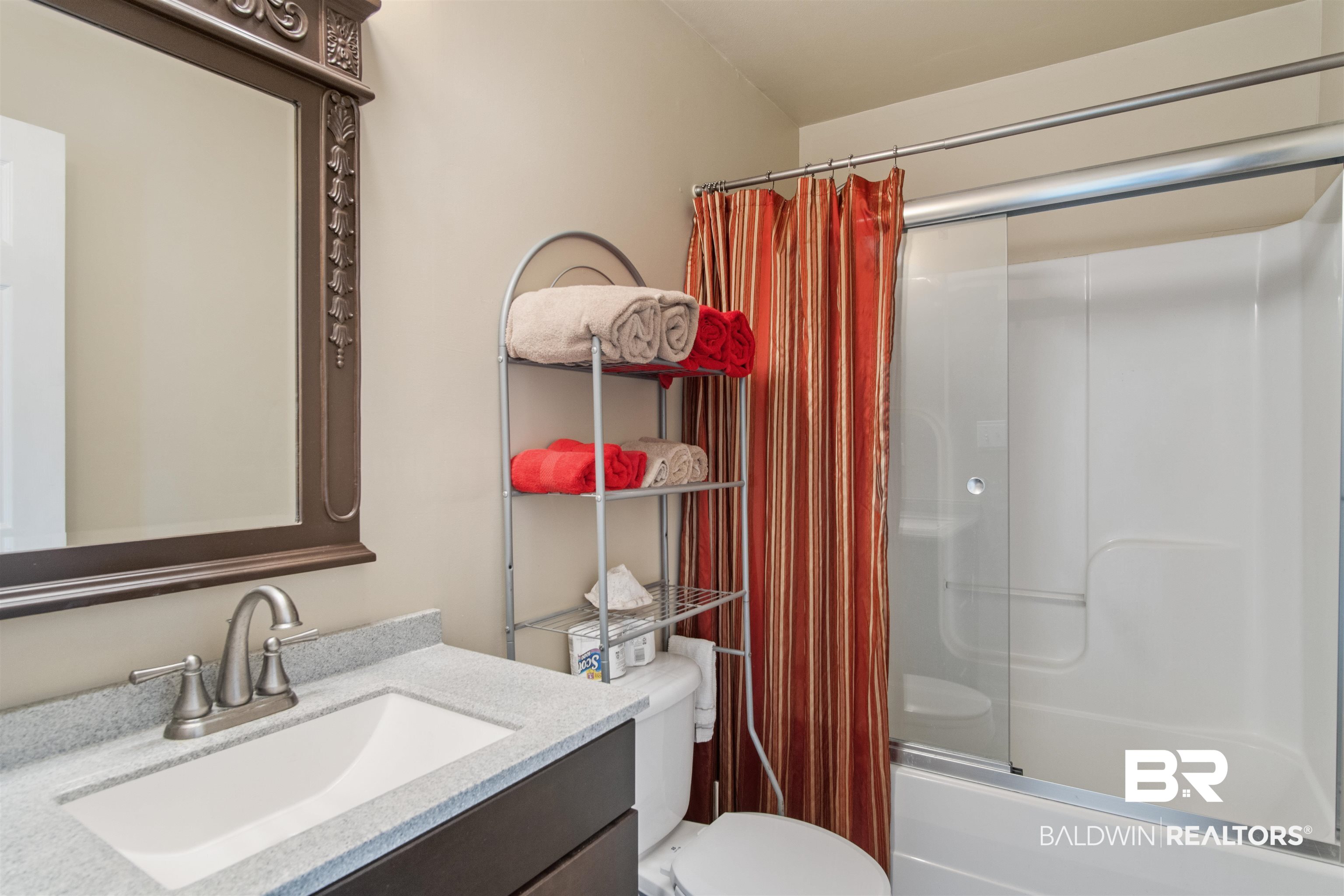 9653 Hickory Street South Foley, AL 36535 - Photo 24 of 43 Guest Bath