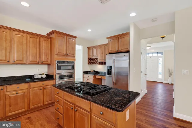 $659,900 | 3313 Lady Catherine Circle, Triangle, VA 22172