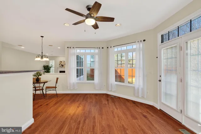 $659,900 | 3313 Lady Catherine Circle, Triangle, VA 22172